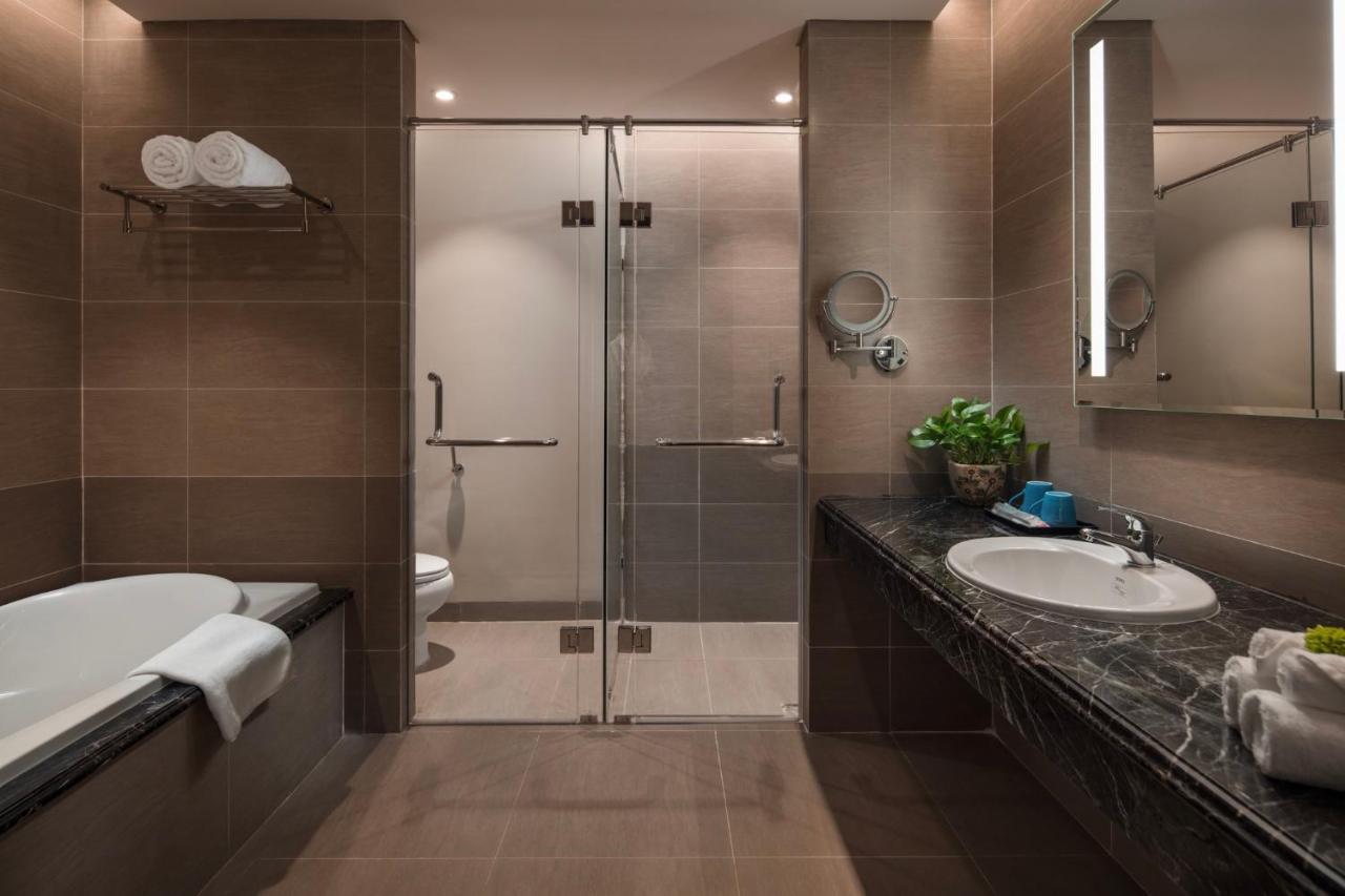 Luxury Beach Condo 5-Star, Rooftop Pool Da Nang Exteriör bild