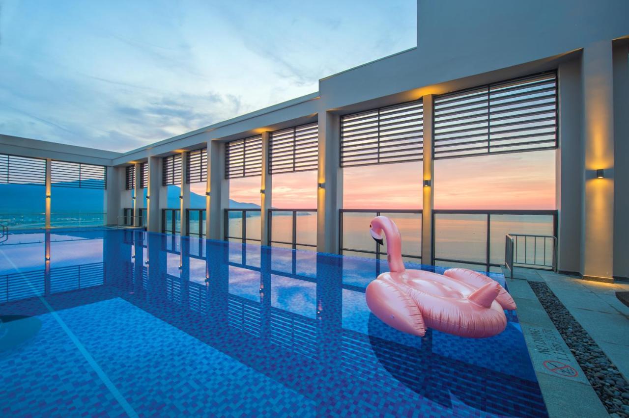 Luxury Beach Condo 5-Star, Rooftop Pool Da Nang Exteriör bild