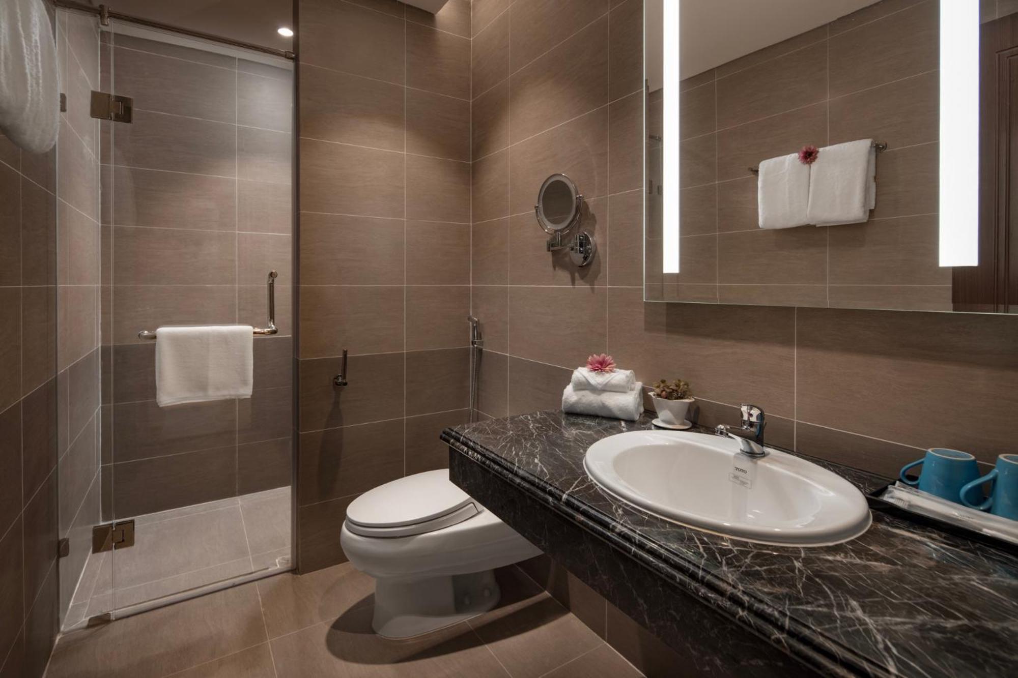 Luxury Beach Condo 5-Star, Rooftop Pool Da Nang Exteriör bild